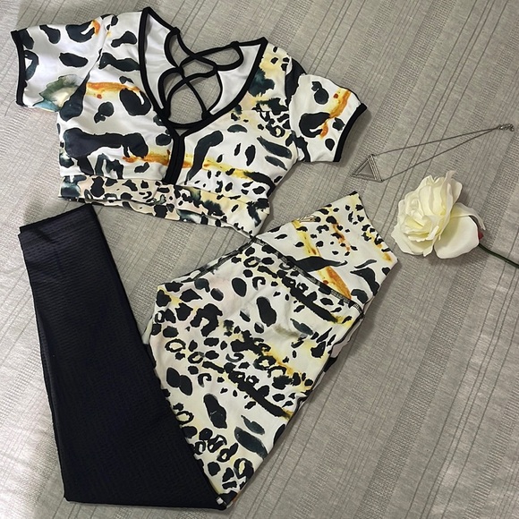 CLS | NC Elite Shape Cheetah Amanda Top and Legging with Mesh Set Size XS / S - Picture 7 of 13